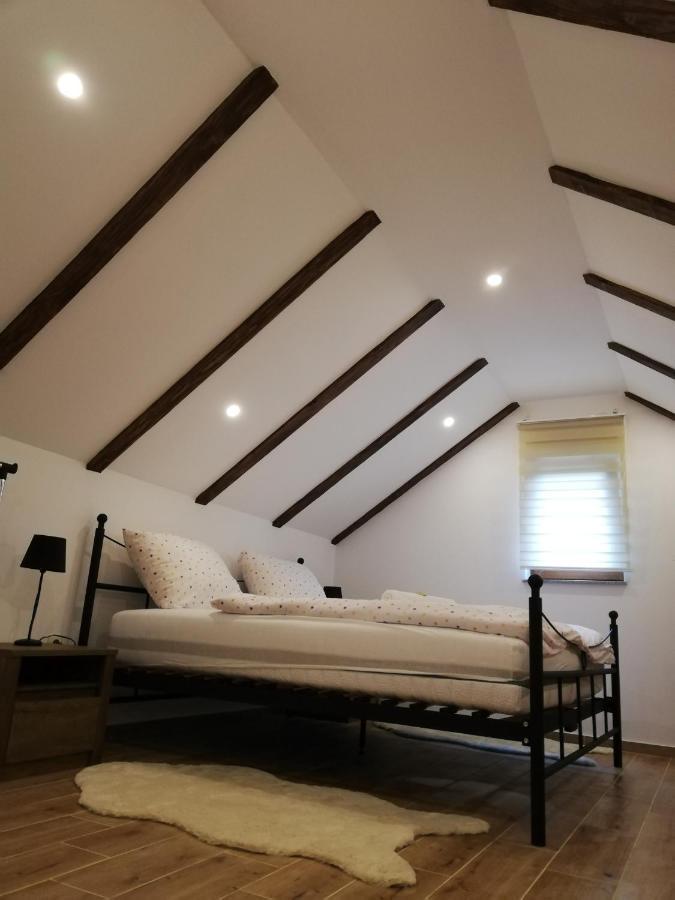 Holiday home Kuca Za Odmor Kustura *